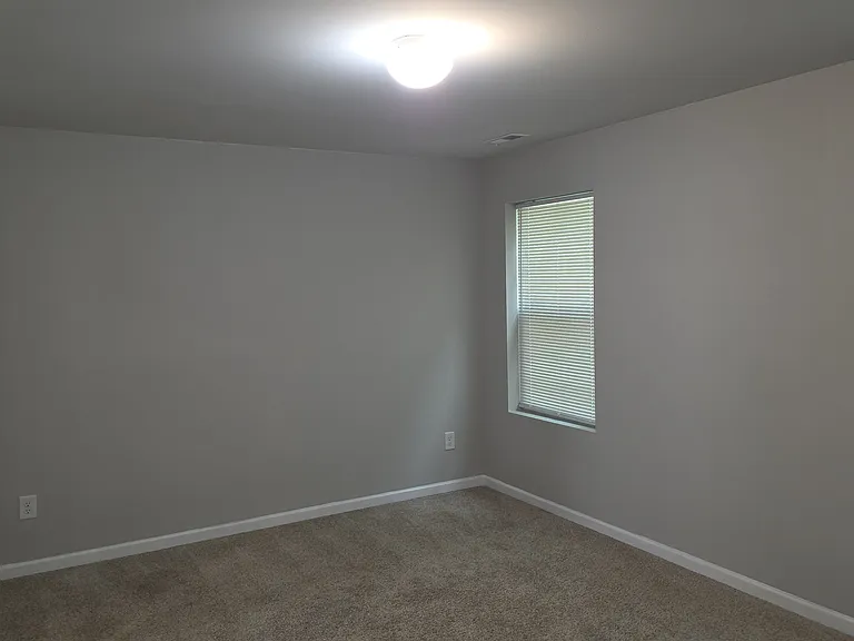 553 Old Salem Dr — Photo 18