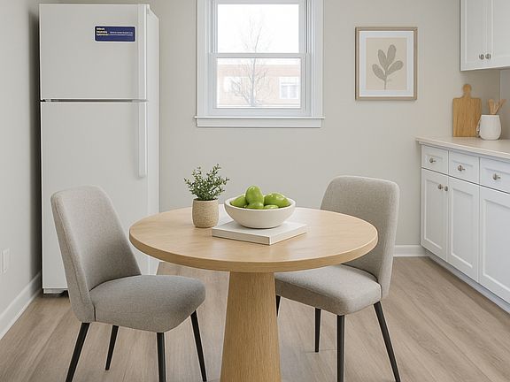 kitchen (virtually staged)