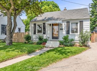 794 The Queensway, Toronto, ON M8Z 1N5