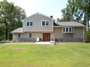 14 Nottingham Rd, Edison, NJ 08820