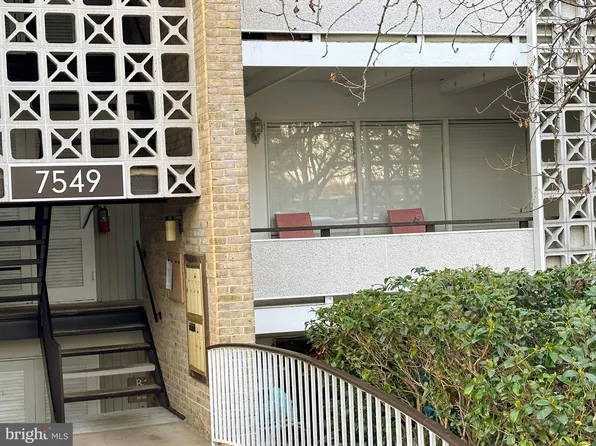 7549 Spring Lake Dr APT C2, Bethesda, MD 20817