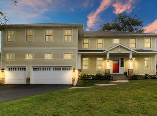 11887 Lakeshore Dr, Pleasant Prairie, WI 53158