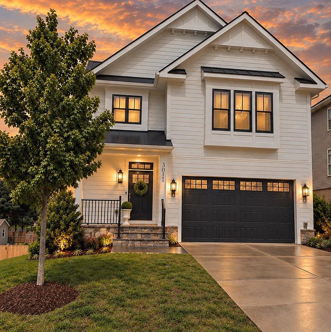 5 bed, 4.5 bath, 4502 sqft, $11,500 — Photo 1