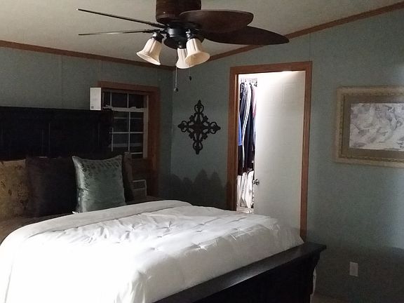 Master suite his/her closets