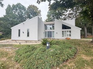 1203 Lakeridge Ct, Danville, IL 61832
