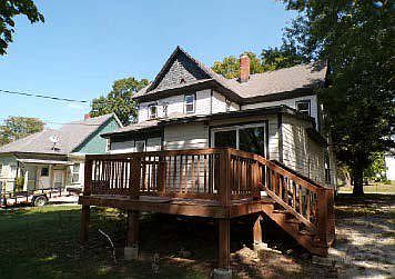 2nd image of 404 S Ash St