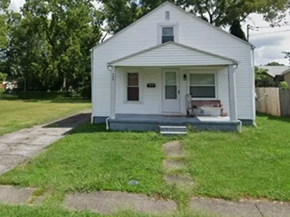 508 Walnut St, Belpre, OH 45714