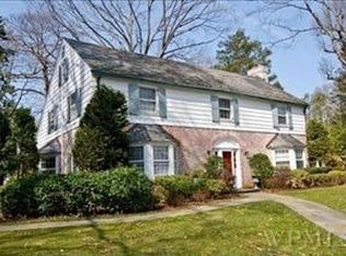 24 Overhill Rd, New Rochelle, NY 10804