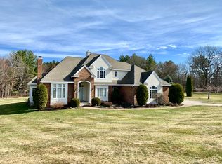 13 McAllister Ln, Hampton Falls, NH 03844
