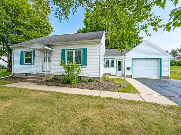 239 9th St S, Park Falls, WI 54552