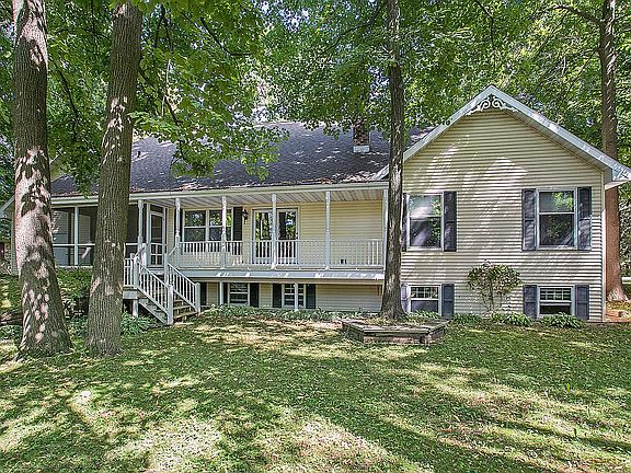 2nd image of 667 Brookwood Dr