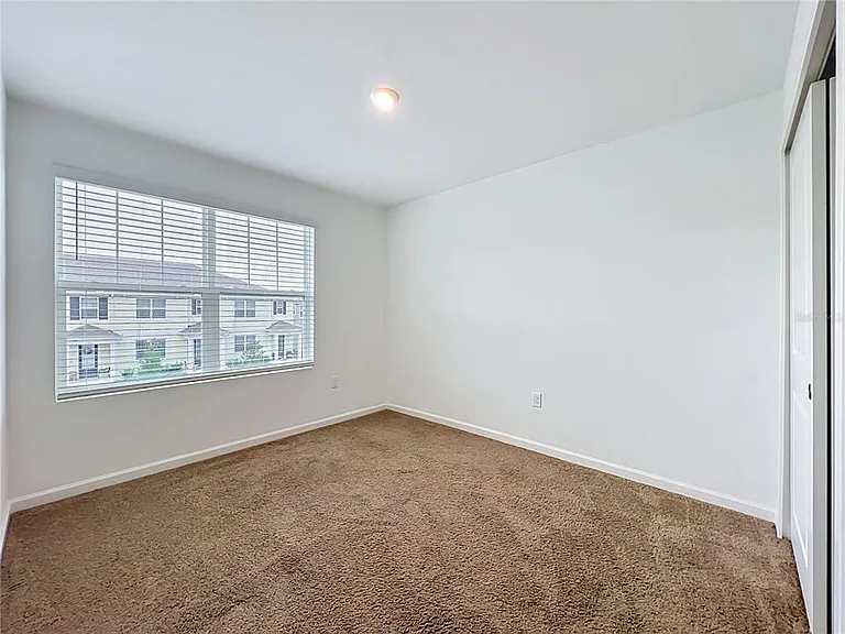 9848 Walkway Dr — Photo 33