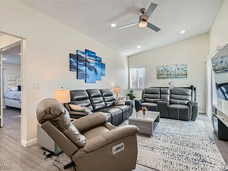 3665 Bronco Rd — Photo 4