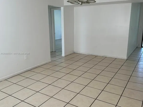 8420 SW 133rd Avenue Road 307, Miami, FL 33183