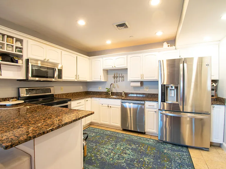 39 Fenton St #5 — Photo 4