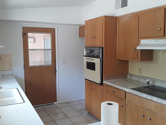 4th image of 5736 N Bonita Dr
