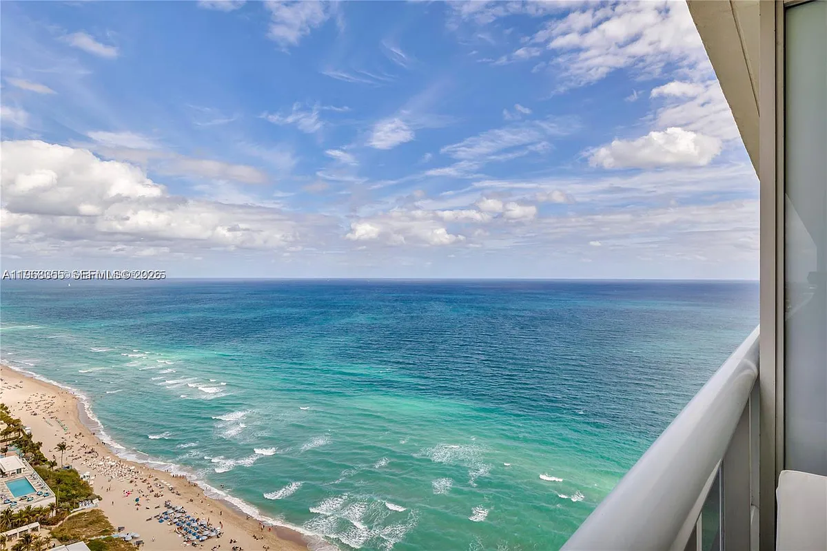 Building Photo - 1830 S Ocean Dr #3510