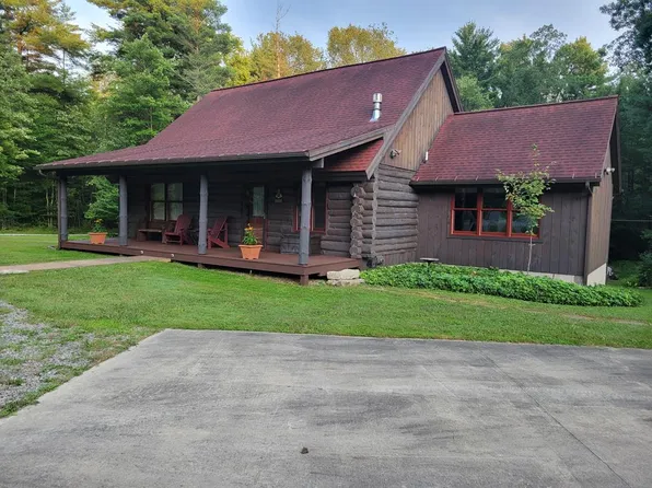 98 Sherbrook Ln, Vowinckel, PA 16260