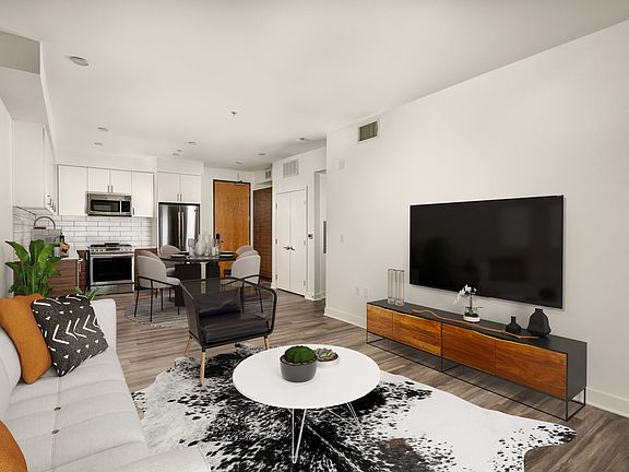 4th image of 1331 N Cahuenga Blvd #6
