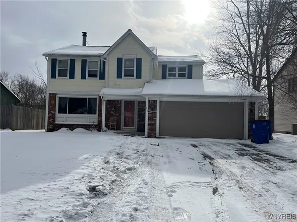 350 Bramblewood Ln, East Amherst, NY 14051