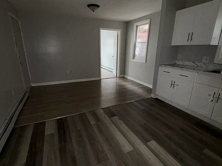 220 3rd St #3B — Photo 2