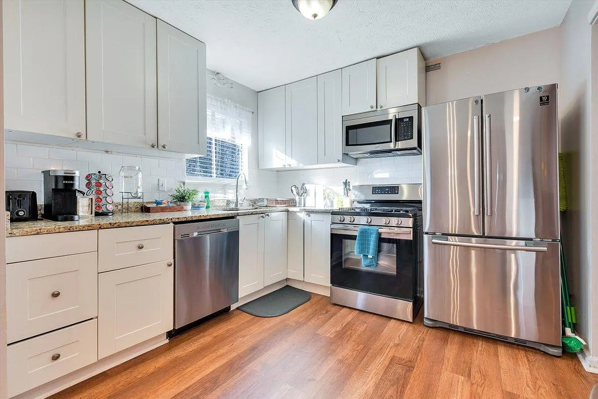 3573 Foxtail Ct — Photo 3