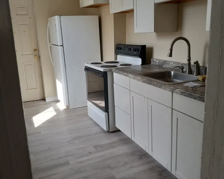 227 Hudson St — Photo 9