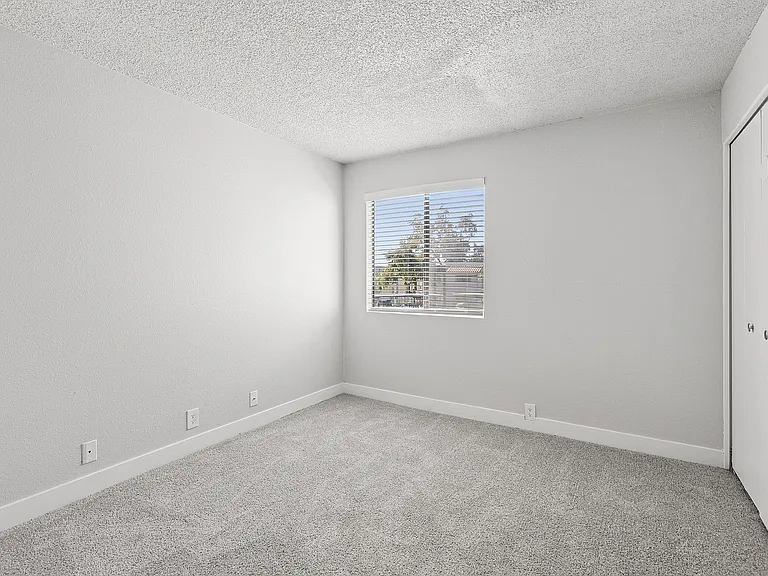 Peoria Grand Apartments — Photo 22