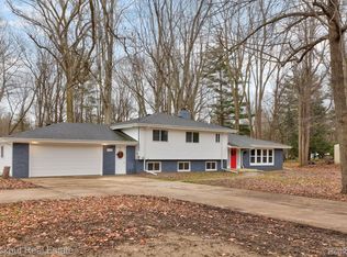 4135 Emerald Dr, Bridgeport, MI 48722