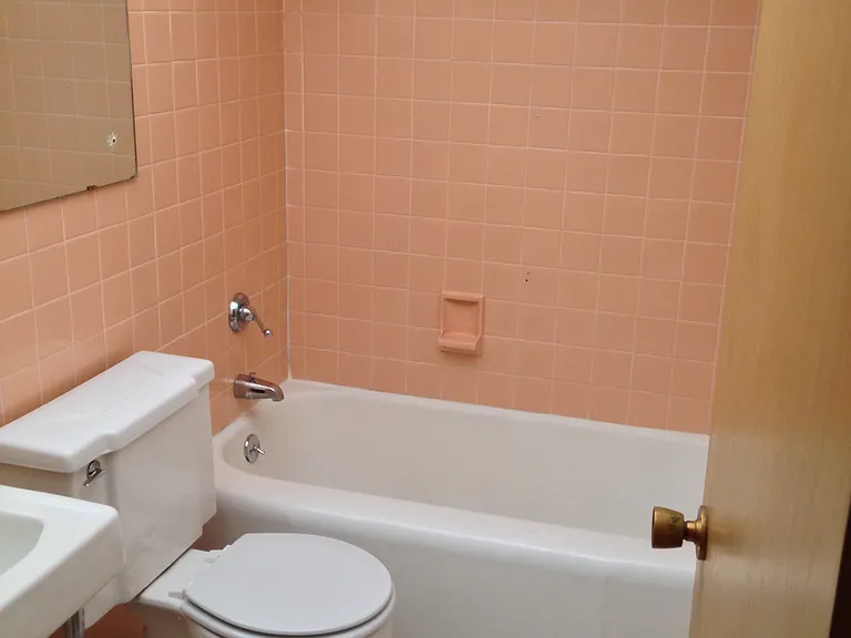 950 Glenview Ave #2 — Photo 5