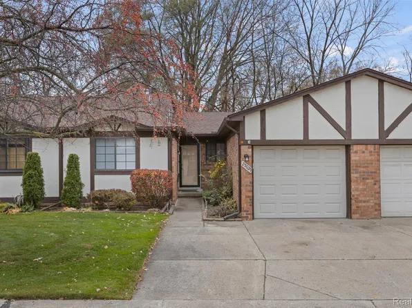 25029 Joanne Smith Dr, Warren, MI 48091