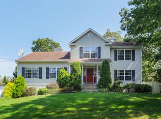 657 Summit Ave, Brick, NJ 08724