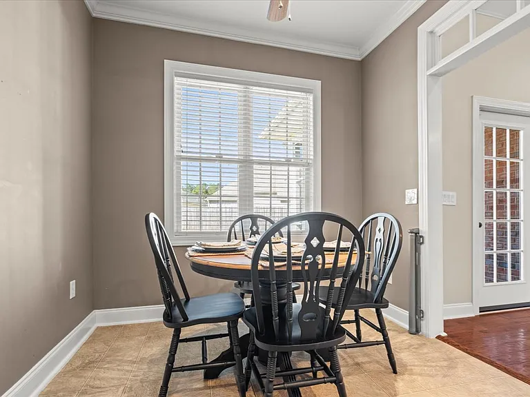 3609 Bromfield St — Photo 11