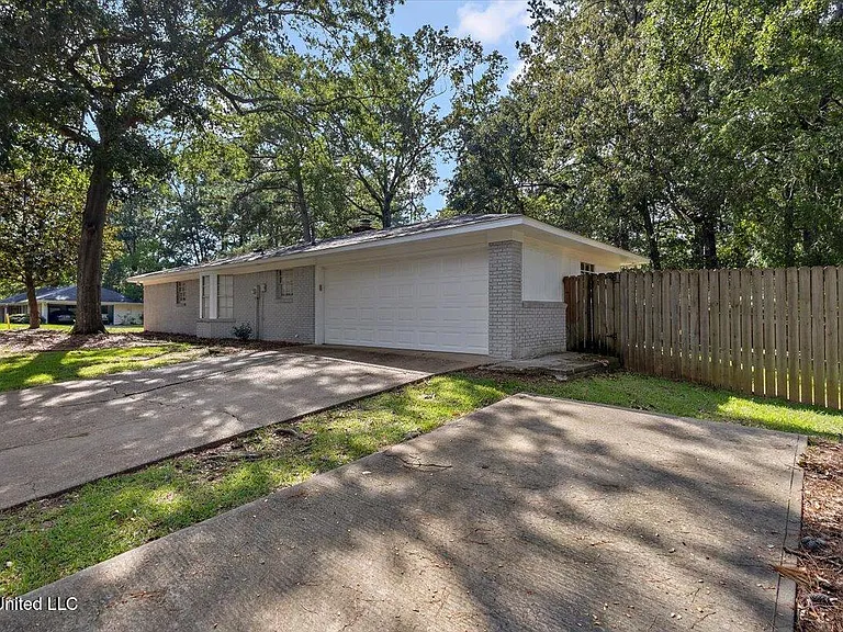 36 Pebble Hill Dr — Photo 30