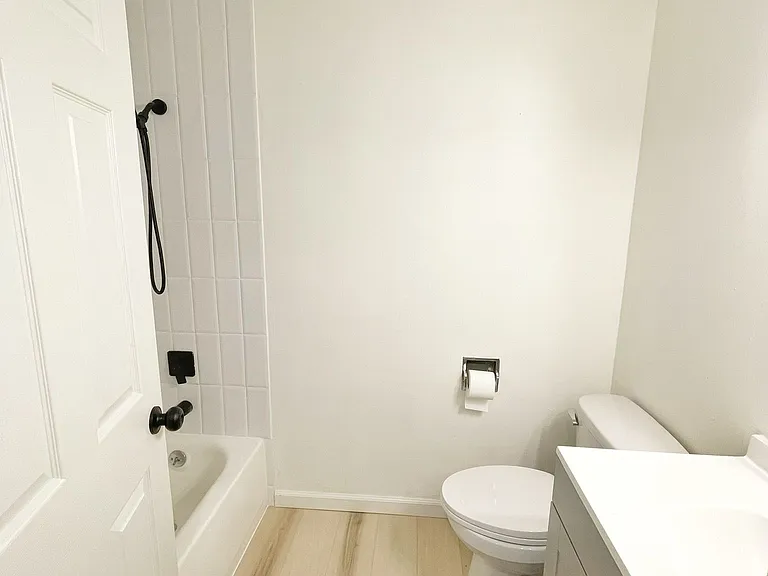 1714 Susan Ct SE #D — Photo 10