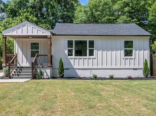 14 Pleasant Ridge Ave, Greenville, SC 29605