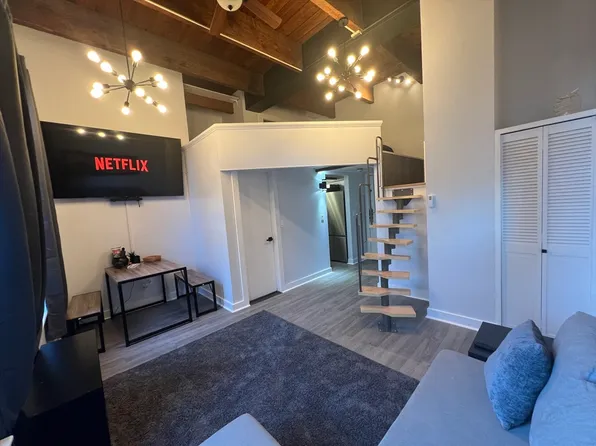 24 Norman St APT 110, Salem, MA 01970