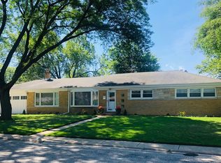 7359 N Kenneth Ave, Lincolnwood, IL 60712