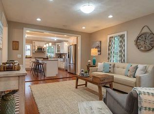 34 Rocky Hollow Rd, East Greenwich, RI 02818