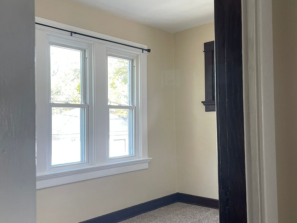 1st image of 101 Ashwood Ave
