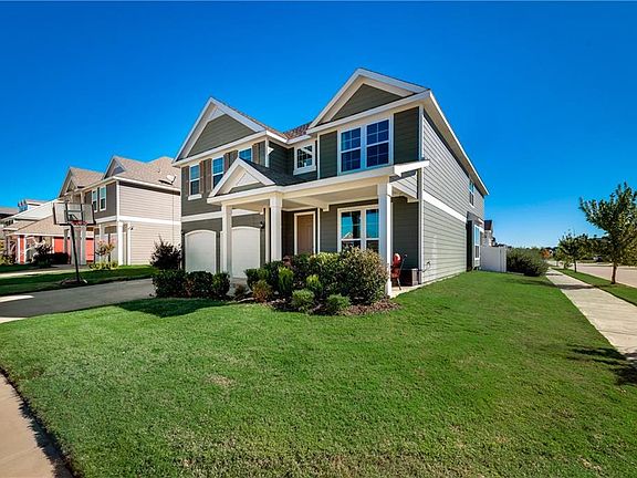 2nd image of 2220 Dawn Dr