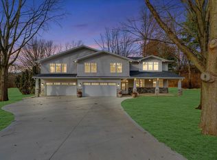 1304 Westchester Ct, Mahomet, IL 61853