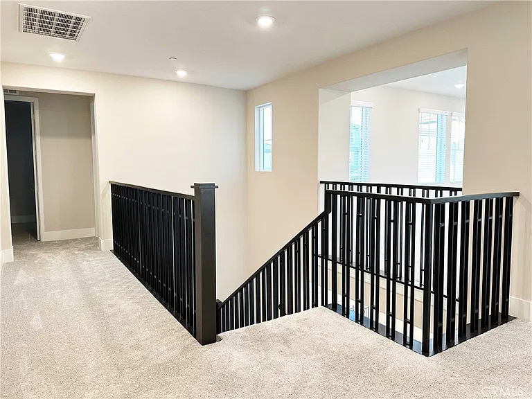 58 Ray — Photo 21
