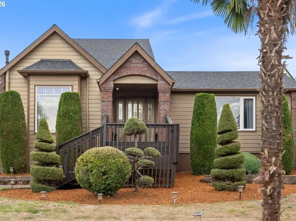 14135 SE Ridgecrest Rd, Portland, OR 97086