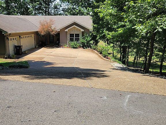 Large, extra deep 3 car garage