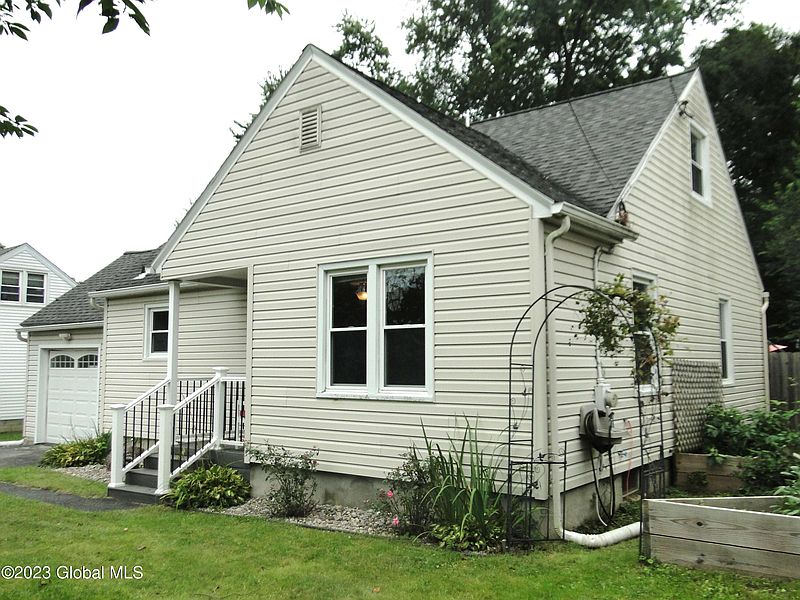 2nd image of 11 Schoolcraft Street