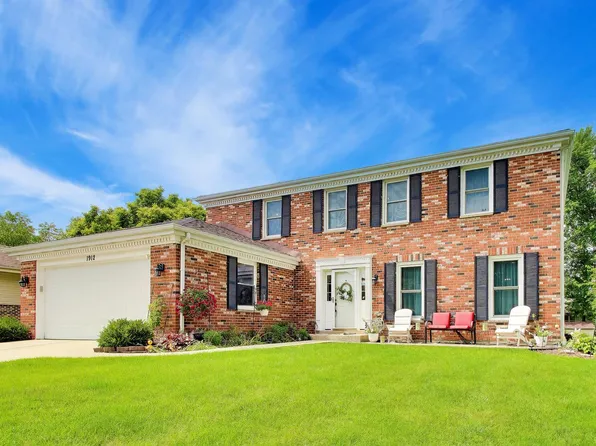 1912 Victoria Rd, Mundelein, IL 60060