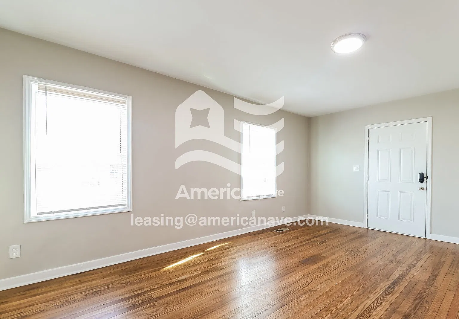 3 bed, 1.0 bath, 912 sqft, $1,175 — Photo 4