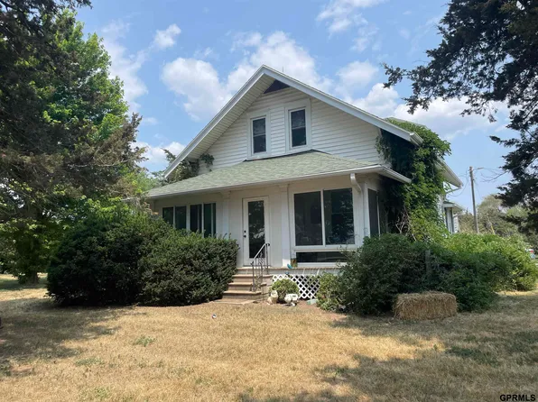 820 County Road C, Friend, NE 68359