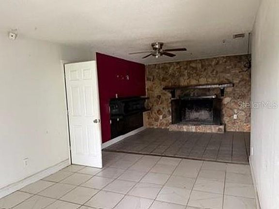 3rd image of 15601 SW 46TH AVENUE ROAD